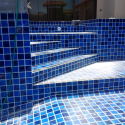 Luxury swimming pool step area